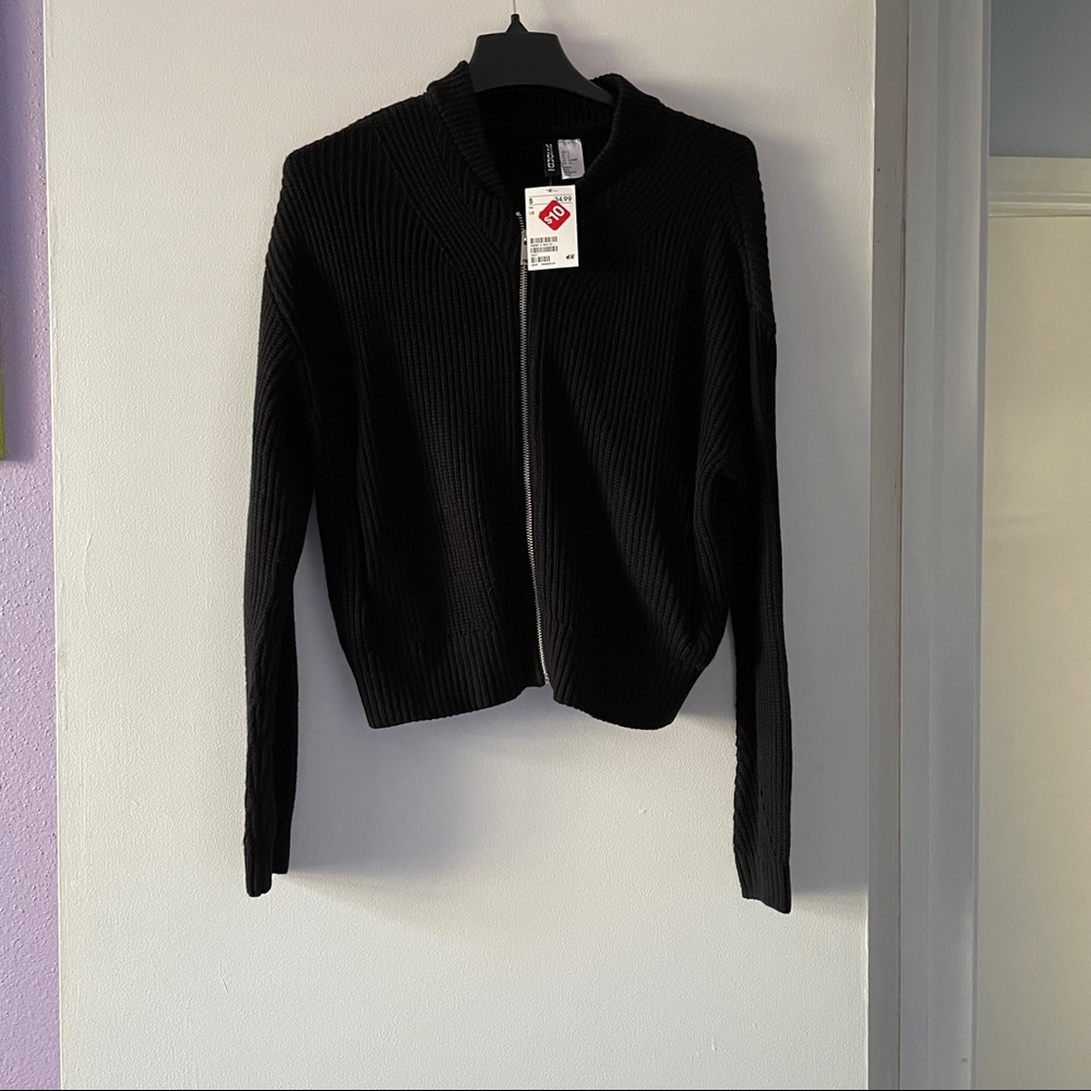 NWT Knitted black zipper cardigan